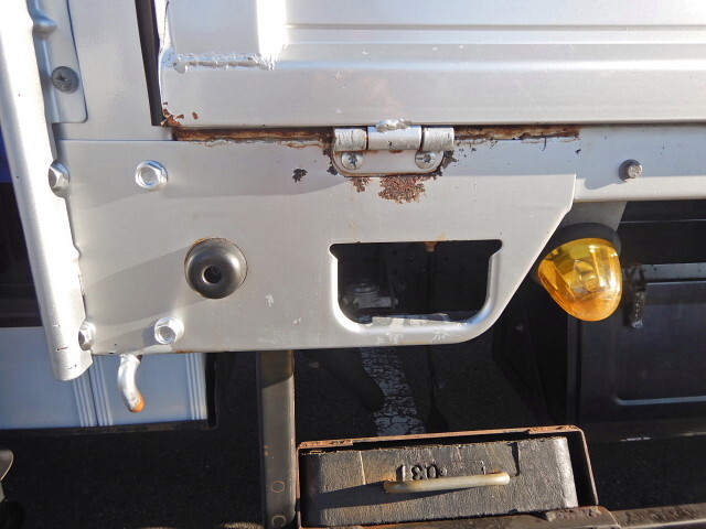 いすゞエルフクレーン5段小型（2t・3t）[写真38]