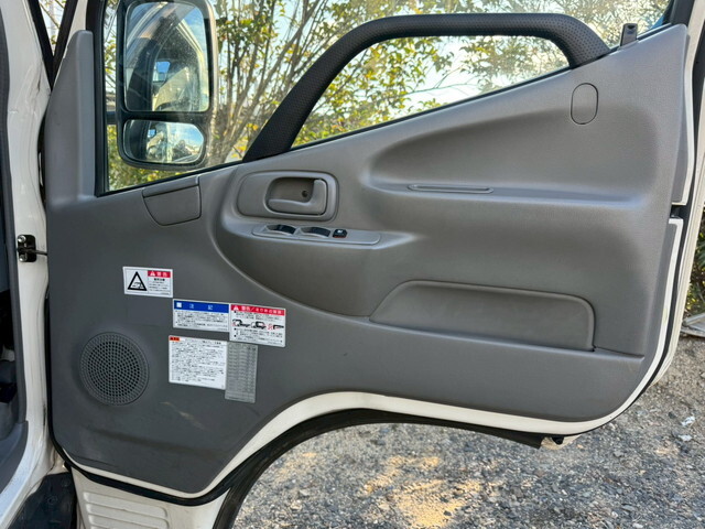 日野デュトロクレーン3段小型（2t・3t）[写真30]