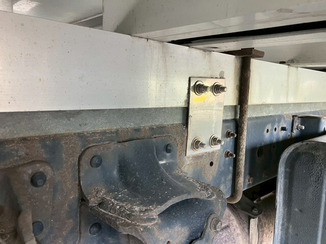 日野デュトロアルミバン小型（2t・3t）[写真25]