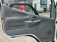 日野デュトロアルミバン小型（2t・3t）[写真30]