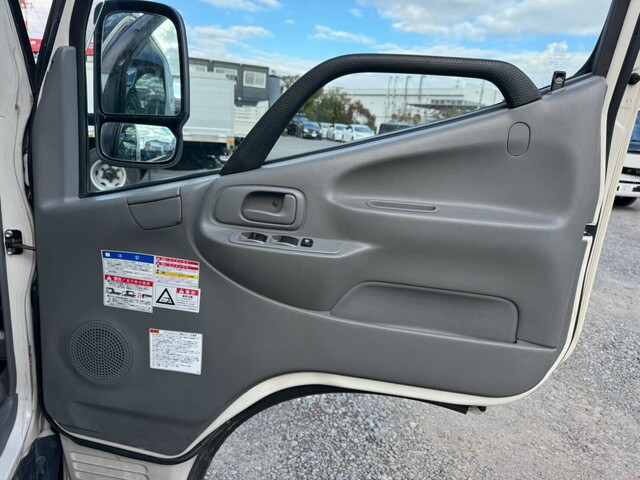 日野デュトロクレーン3段小型（2t・3t）[写真31]