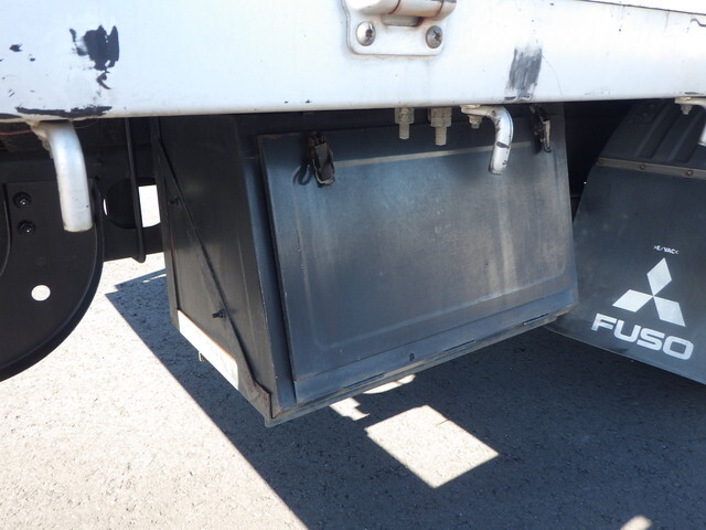 三菱ふそうファイター平ボディ中型（4t）[写真22]