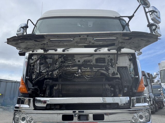 日野プロフィアトレーラーヘッド（トラクターヘッド）大型（10t）[写真15]