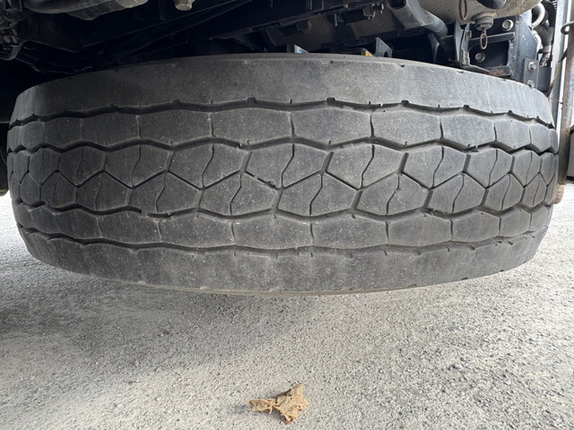 日野プロフィアトレーラーヘッド（トラクターヘッド）大型（10t）[写真23]