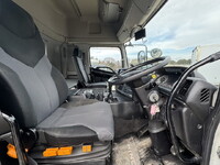 日野プロフィアトレーラーヘッド（トラクターヘッド）大型（10t）[写真10]