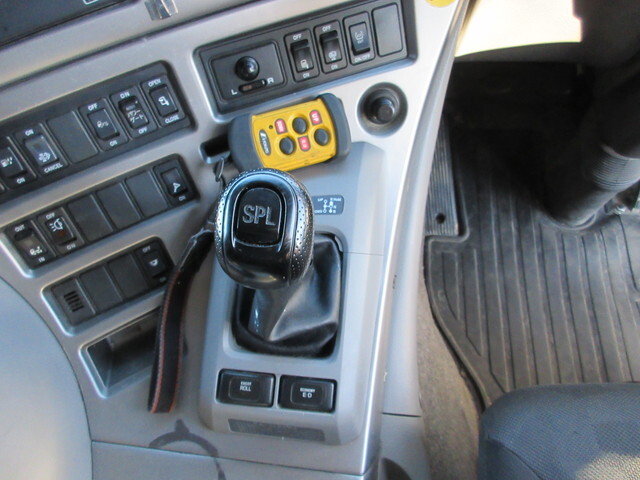 UDトラックスクオンアルミウイング大型（10t）[写真14]