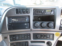 UDトラックスクオンアルミウイング大型（10t）[写真17]