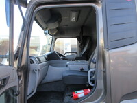 UDトラックスクオンアルミウイング大型（10t）[写真19]