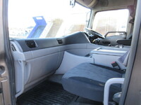 UDトラックスクオンアルミウイング大型（10t）[写真20]