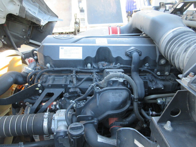 UDトラックスクオンアルミウイング大型（10t）[写真22]