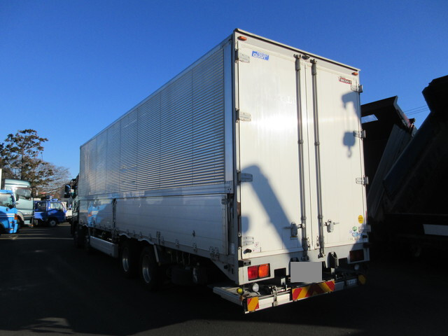 UDトラックスクオンアルミウイング大型（10t）[写真04]