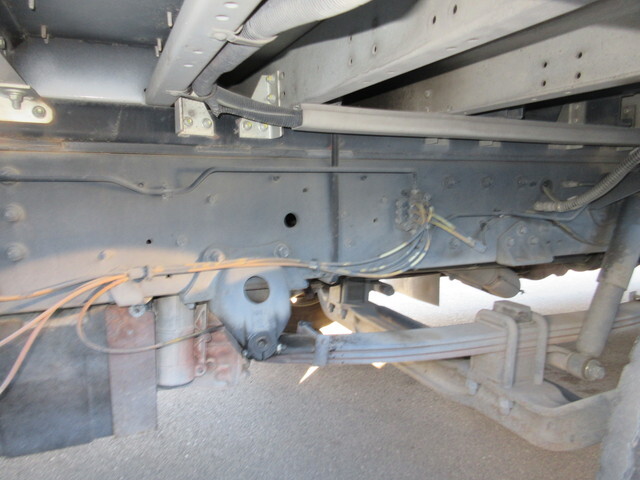 UDトラックスクオンアルミウイング大型（10t）[写真09]