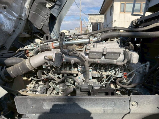 いすゞギガダンプ大型（10t）[写真18]