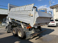 いすゞギガダンプ大型（10t）[写真02]