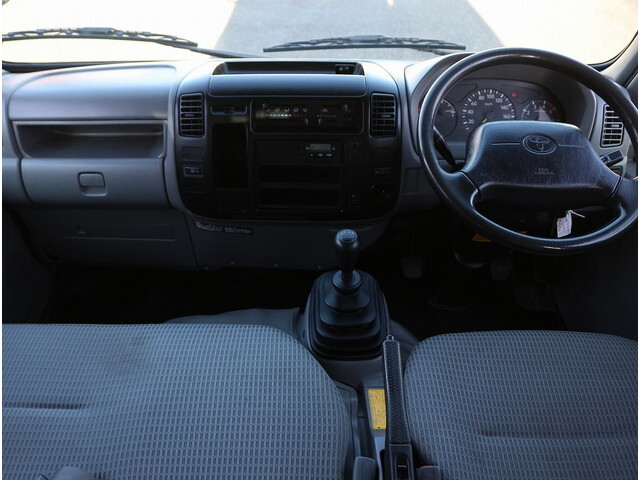 トヨタトヨエース平ボディ小型（2t・3t）[写真17]