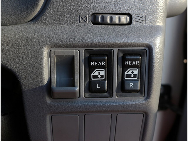 トヨタトヨエース平ボディ小型（2t・3t）[写真23]