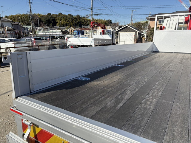 三菱ふそうファイターセルフクレーン4段増トン（6t・8t）[写真10]