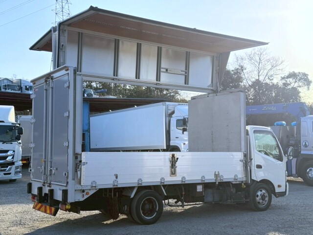 日野デュトロアルミウイング小型（2t・3t）[写真08]