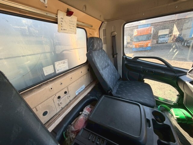 日野レンジャーアルミウイング中型（4t）[写真13]