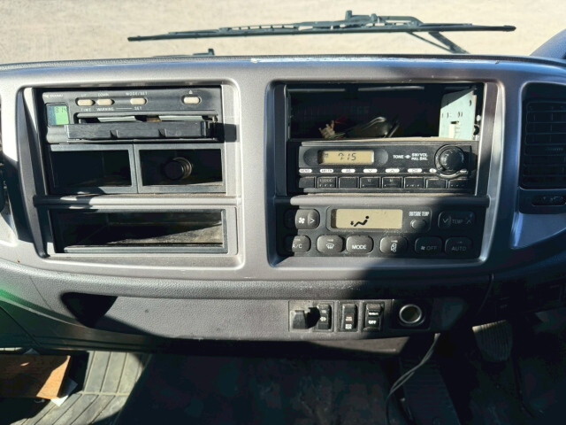 日野レンジャーアルミウイング中型（4t）[写真15]