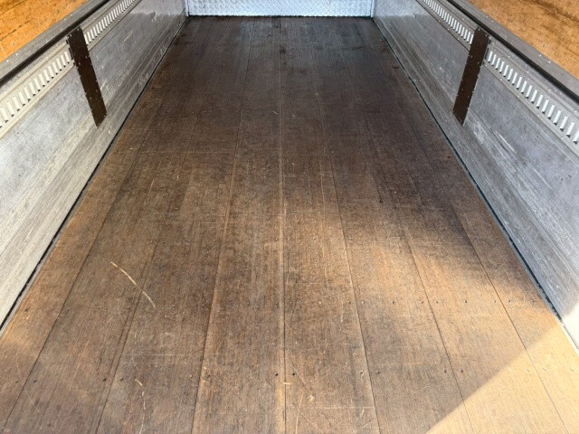 日野レンジャーアルミウイング中型（4t）[写真09]