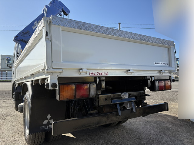 三菱ふそうキャンタークレーン付小型（2t・3t）[写真02]
