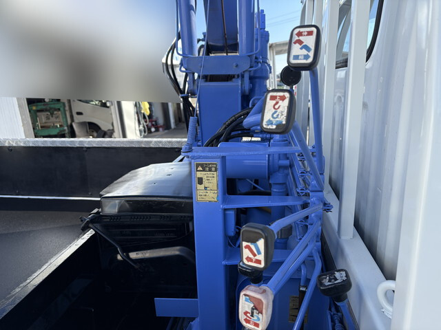 三菱ふそうキャンタークレーン付小型（2t・3t）[写真28]