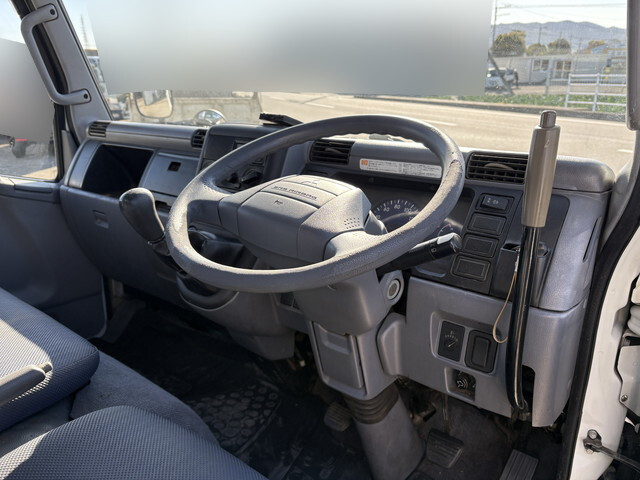 三菱ふそうキャンタークレーン付小型（2t・3t）[写真07]