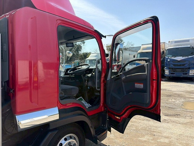 いすゞフォワードアルミウイング中型（4t）[写真26]