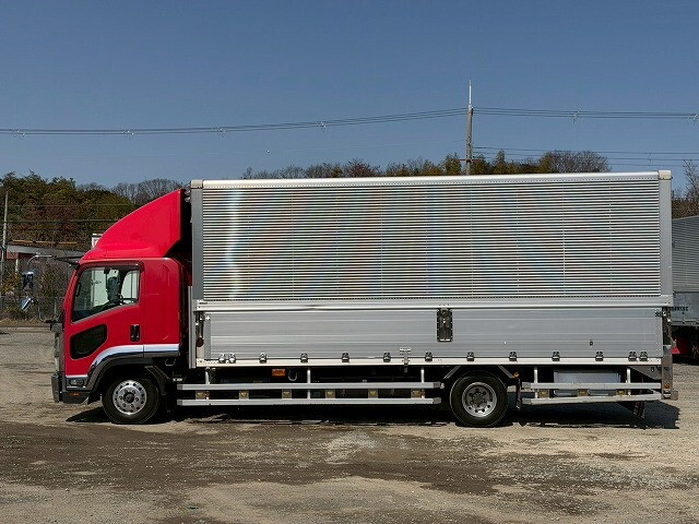 いすゞフォワードアルミウイング中型（4t）[写真05]