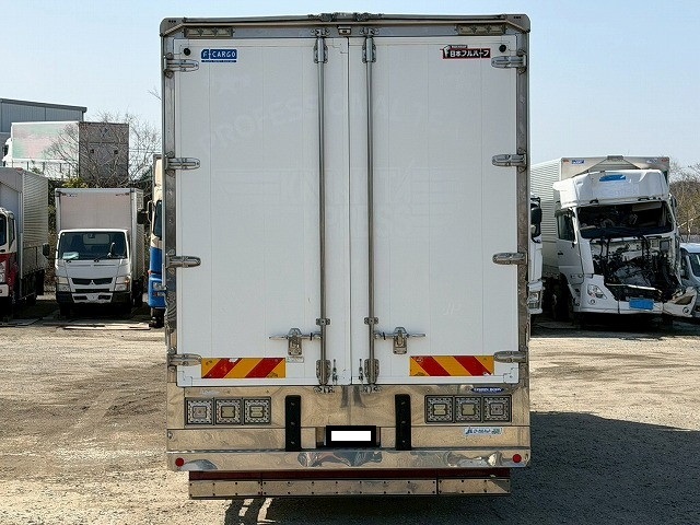 いすゞフォワードアルミウイング中型（4t）[写真08]