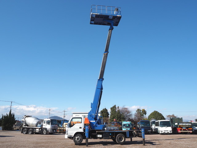 いすゞエルフ高所作業車小型（2t・3t）[写真04]