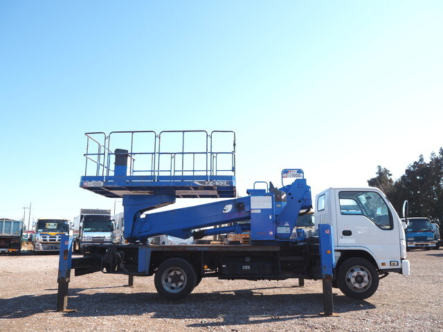 いすゞエルフ高所作業車小型（2t・3t）[写真07]