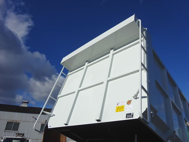 三菱ふそうファイター深ダンプ（土砂禁ダンプ）中型（4t）[写真28]