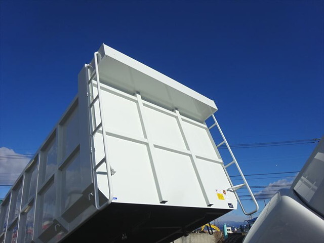 三菱ふそうファイター深ダンプ（土砂禁ダンプ）中型（4t）[写真29]