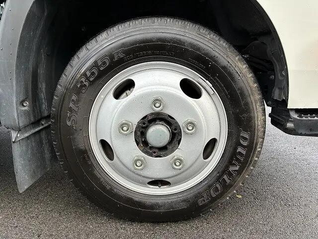 日野デュトロ平ボディ小型（2t・3t）[写真17]