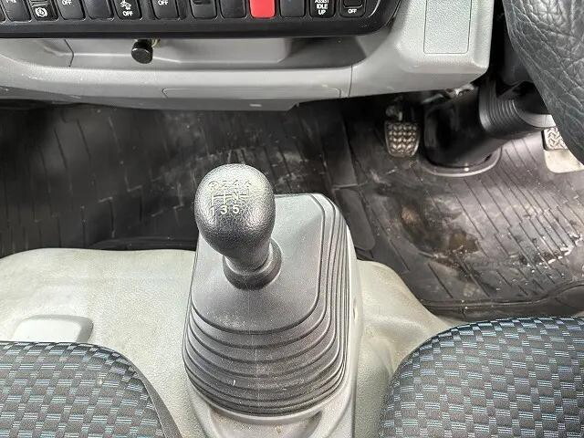 日野デュトロ平ボディ小型（2t・3t）[写真31]