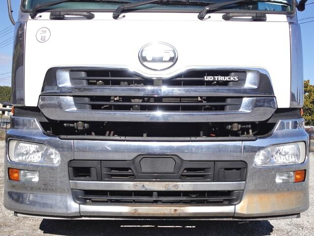 UDトラックスクオン冷凍車（冷蔵車）大型（10t）[写真03]