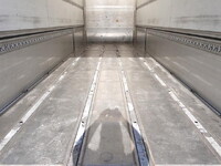 日野プロフィア冷蔵冷凍ウイング大型（10t）[写真15]