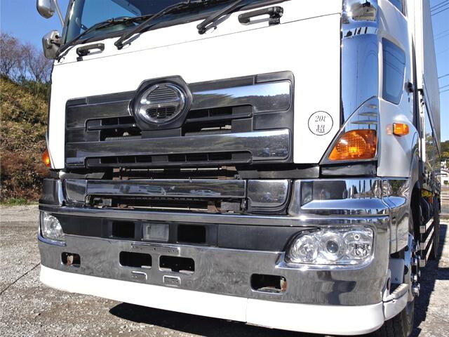 日野プロフィア冷蔵冷凍ウイング大型（10t）[写真03]