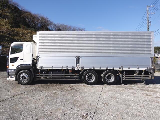 日野プロフィア冷蔵冷凍ウイング大型（10t）[写真08]