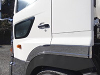 日野プロフィア冷蔵冷凍ウイング大型（10t）[写真10]