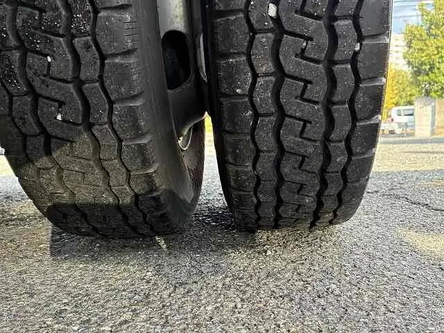 いすゞエルフ平ボディ小型（2t・3t）[写真20]