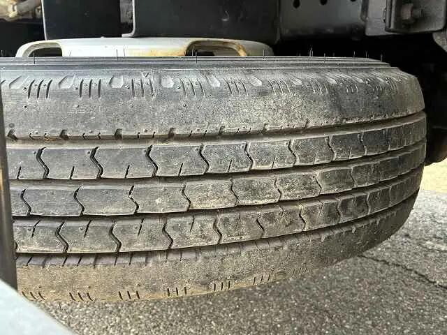 いすゞエルフ平ボディ小型（2t・3t）[写真21]