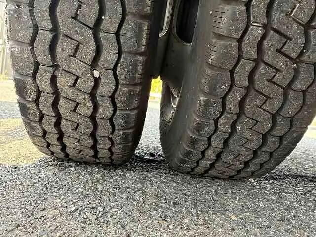 いすゞエルフ平ボディ小型（2t・3t）[写真22]