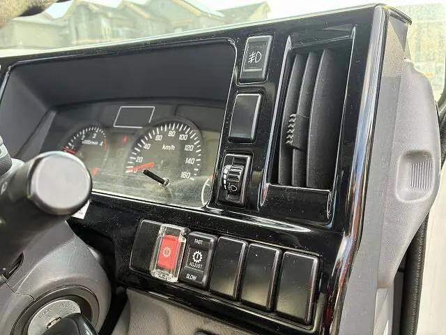 いすゞエルフ平ボディ小型（2t・3t）[写真30]