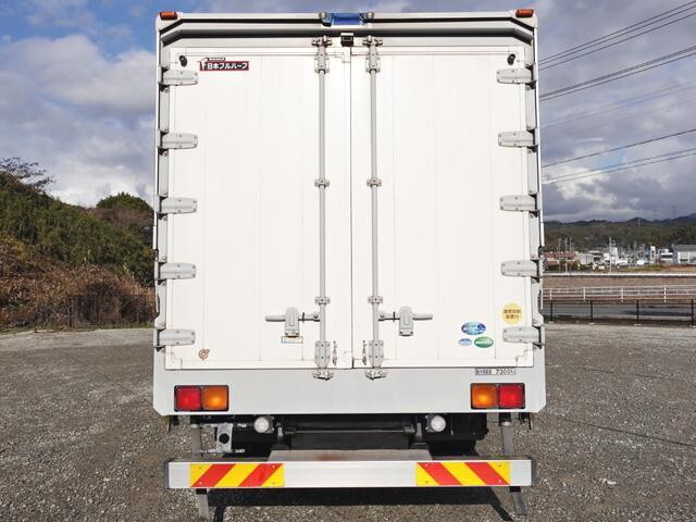 UDトラックスコンドルアルミウイング増トン（6t・8t）[写真02]