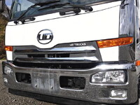 UDトラックスコンドルアルミウイング増トン（6t・8t）[写真04]