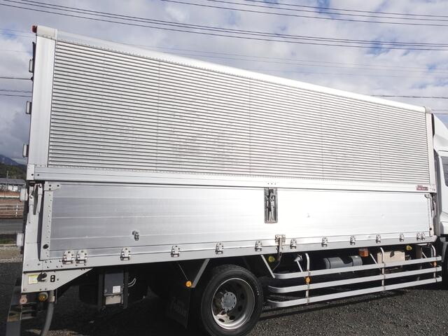 UDトラックスコンドルアルミウイング増トン（6t・8t）[写真05]