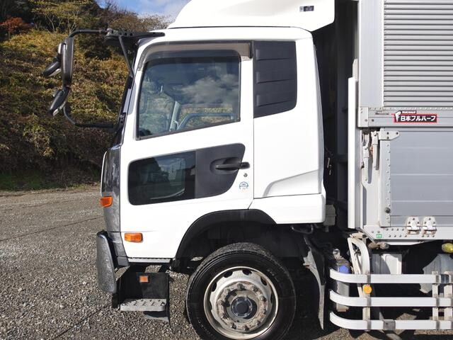 UDトラックスコンドルアルミウイング増トン（6t・8t）[写真08]